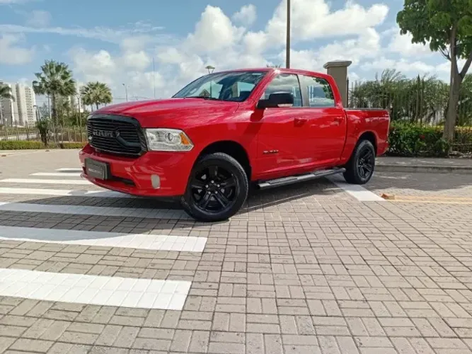 Ram Classic Laramie Night Edition 5.7 V8 16V Gasolina 4X4 Aut. 2023