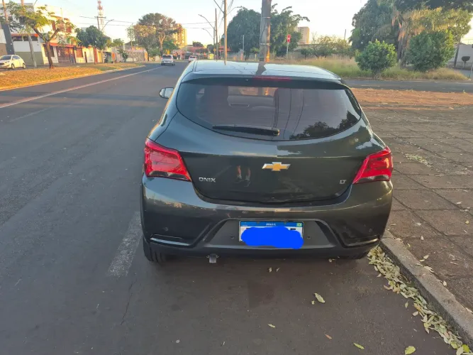 Chevrolet Onix Hatch LT 1.0 8V Flex Mec. 4P 2019