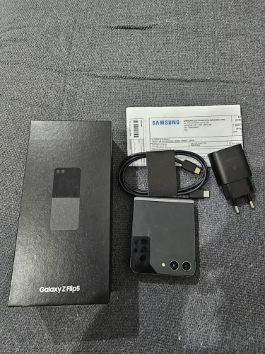 Galaxy Z Flip5 512GB/8GB