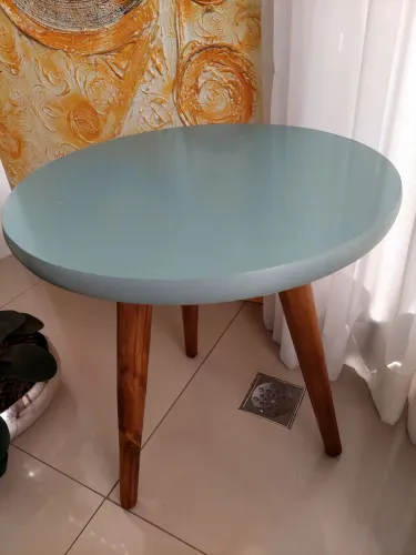 Mesa lateral nova é excelente qualidade 
