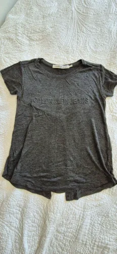 Blusa CK nova