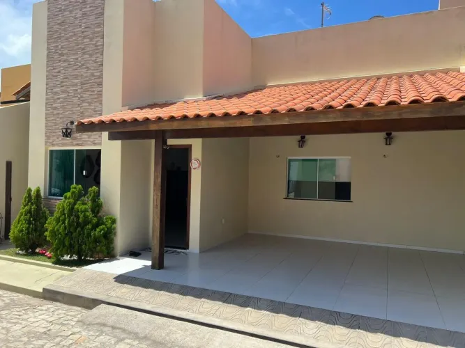 Casa em Condomínio fechado