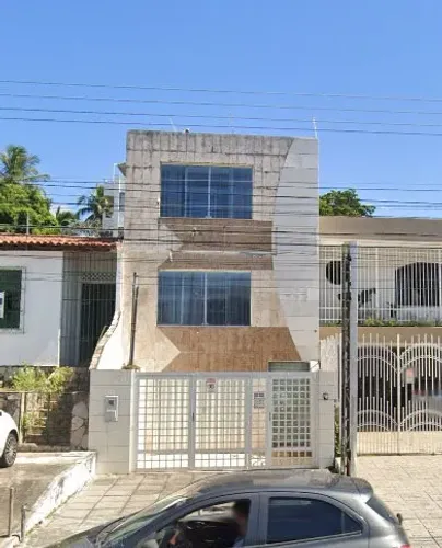Vendo Casa Comercial na Av. Pedro Calazans