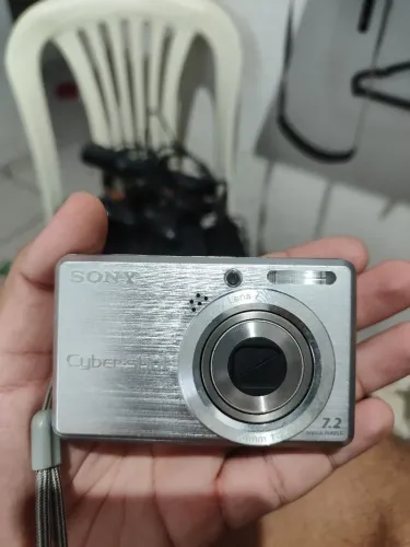 Sony cybershot DSC-S750