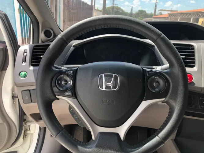 Honda Civic EXR 2014 - Para retirada de Peças