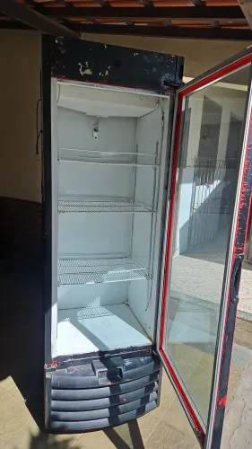 Freezer e expositor Metalfrio 550l 110v