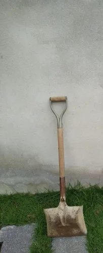 Pá e Prumo