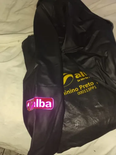 Capa chuva alba femenina