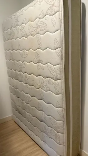 Vendo colchão em bom estado