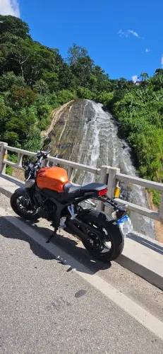 HONDA CB 650R - ESPORTIVA 4 CILINDROS- ESTILO E POTÊNCIA PURA.