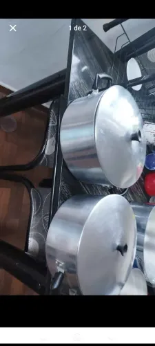 Panelas em alumínio tamanho 20 e 22