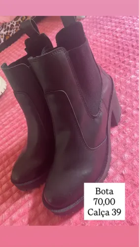 Bota nova usada apenas uma vez