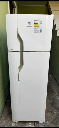 Geladeira Electrolux Frost Free 340 Litros 127 Volts