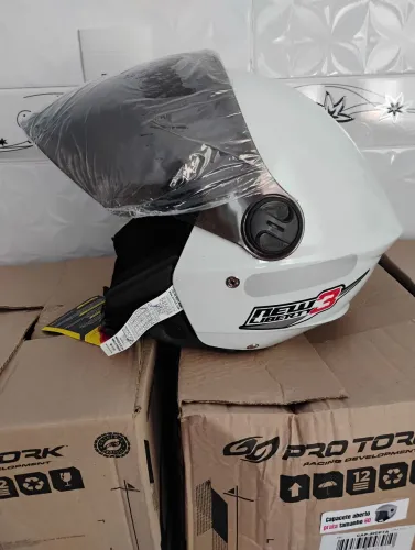 Capacete com Viseira fumê Tam 56,58, 60