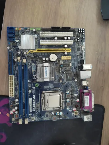 Placa mãe com intel pentium e5200