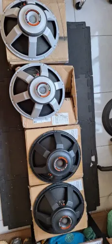 Kit com 4 Alto Falante Oversound Subwoofer 18 600w Rms 8 Ohms - SemiNovo 2 Preto 2 Cinza