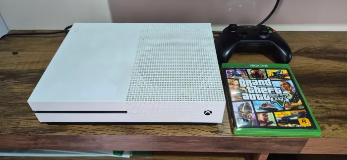 Xbox One S 500gb 1 controle