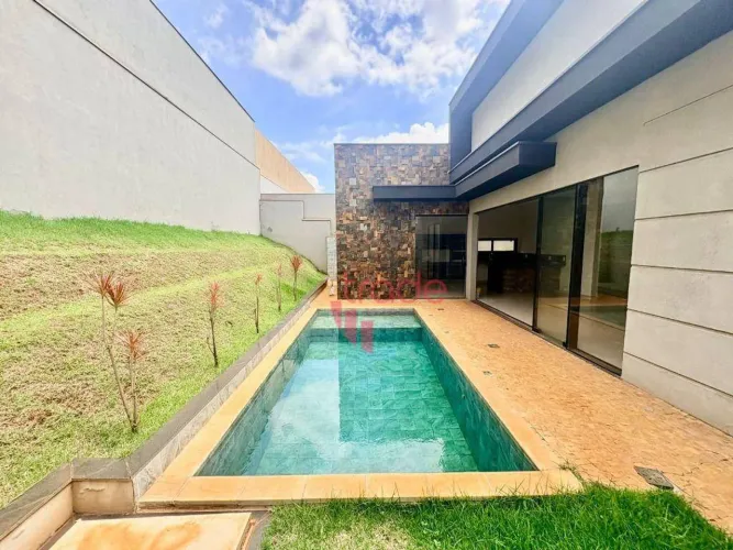 Casa Térrea para Locação de 03 Suítes no Alphaville em Ribeirão Preto com Piscina.