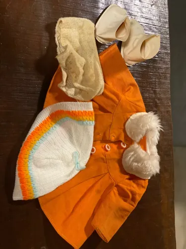 Roupa completa original boneca Gui Gui