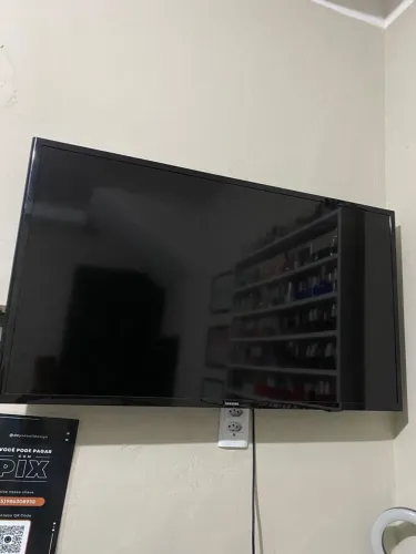 TV SMART 40 polegadas, ótimo estado pronta pra usar! Chama no zap *95