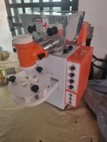 Máquina de fazer salgados e doces 