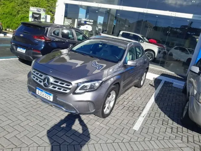 Mercedes-Benz GLA 200 Adv. 1.6/1.6 TB 16V Flex Aut. 2019