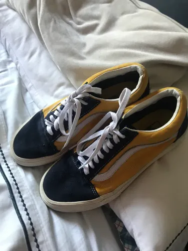 Tênis vans amarelo e preto