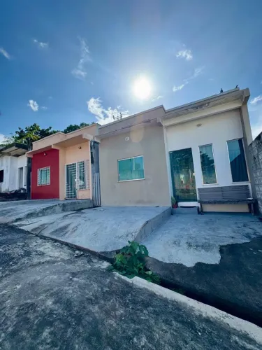 Casa com Salão de Festa e Quintal Amplo | 2 Quartos | Parque das Laranjeiras 