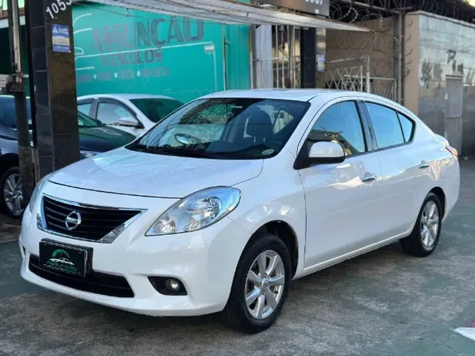 Nissan Versa SL 1.6 16V Flex Fuel 4P Mec. 2014