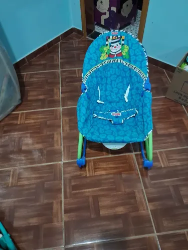 Cadeirinha para bebê 50 reais contato *