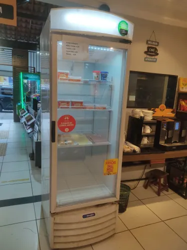 Vendo Refrigerador Metalfrio 572L em ótimo estado! 
