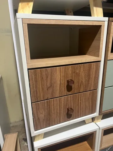 Mesa de cabeceira moderna