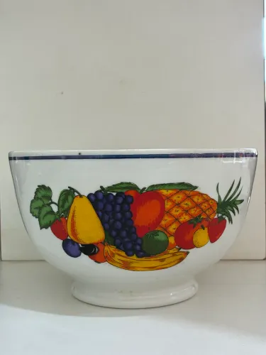 Tigela de porcelana antiga 