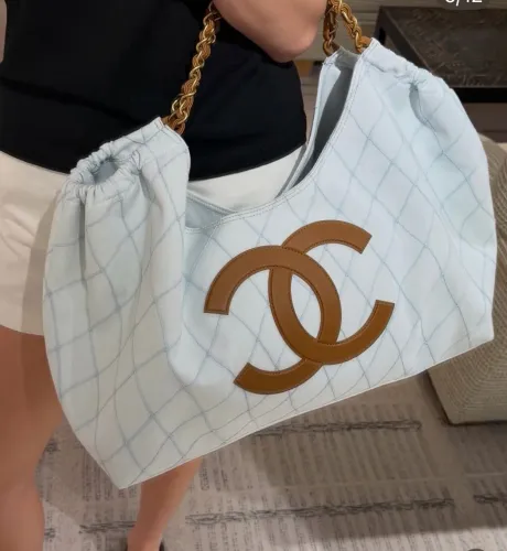 Bolsa Chanel modelo coco beach small tote