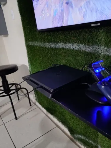 PS4 novo com a pasta térmica trocada
