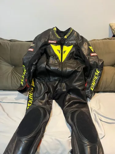 Macacao Dainese couro canguru