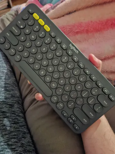 Teclado Logitech K380 Bluetooth Grafite Layout US - COM DEFEITO na tecla M (leia)