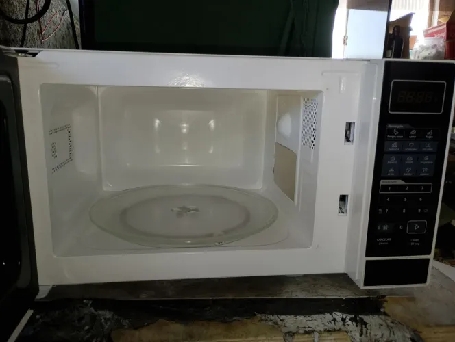 Microonda Midea 21 litros