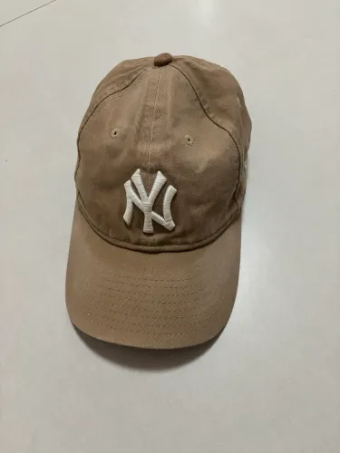 Bone new era New York Yankees bege 