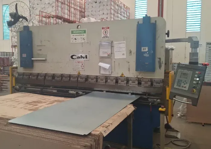 Dobradeira Hidráulica Calvi WC67K-63/3200