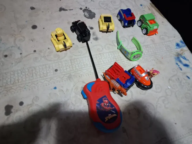 Lote de brinquedos 10 peças