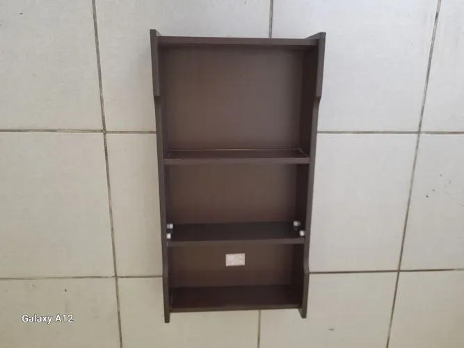 Nichos para guardar condimentos e temperos, podem usar também no banheiro.