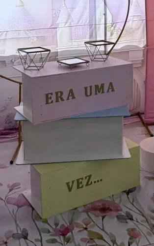 Mesa era uma vez decorativa 