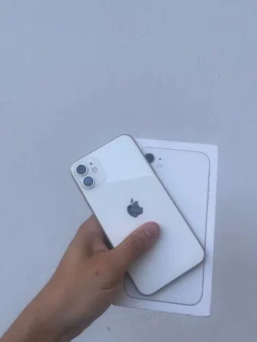 iPhone 11 128GB funcionando perfeitamente