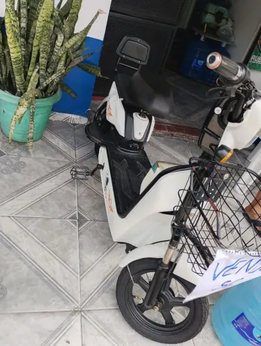 Moto elétrica Yong fly