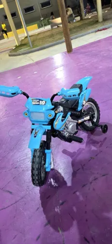 Moto elétrica infantil 