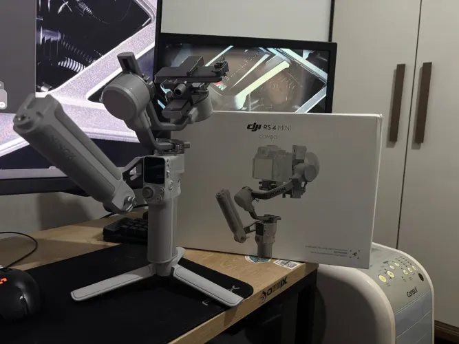 Gimbal DJI RS 4 COMBO mini
