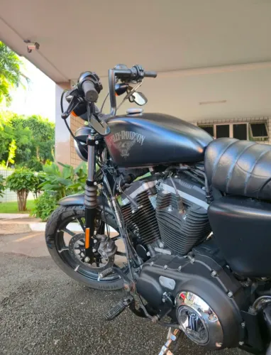 Harley Davidson XL 883n Iron 2016 (pouco rodada)