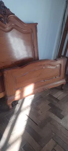 Cama solteiro vintage madeira maciça