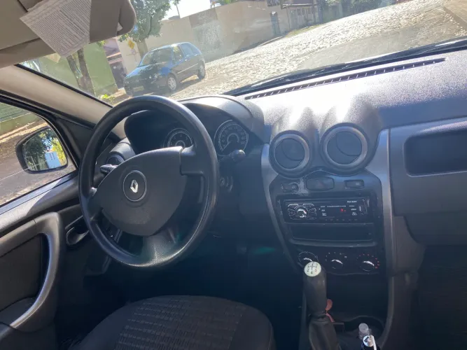 Renault Sandero Expression Hi-flex 1.0 16V 5P 2012